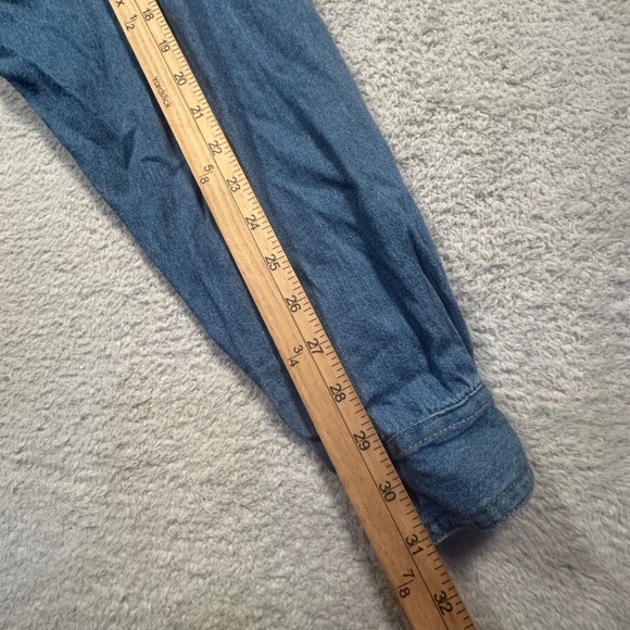 Vintage Tangibles Womens Denim Button Shirt Santa Christmas Embroidered XL - Picture 6 of 7